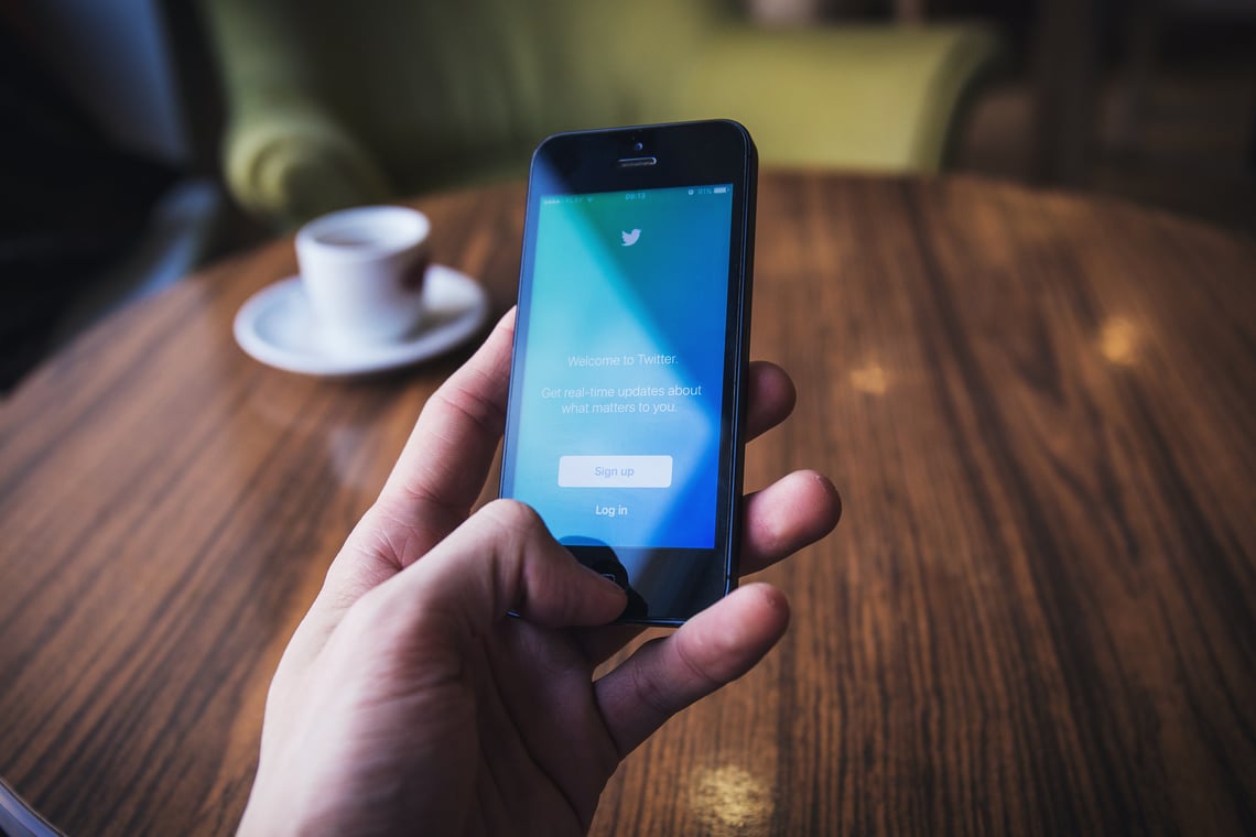twitter-in-coffeeshop-photo-3